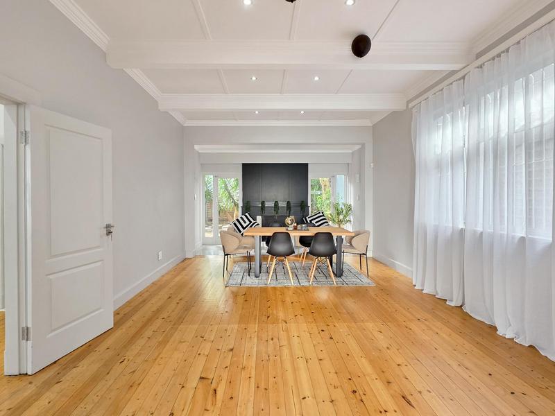 4 Bedroom Property for Sale in Bantry Bay Western Cape